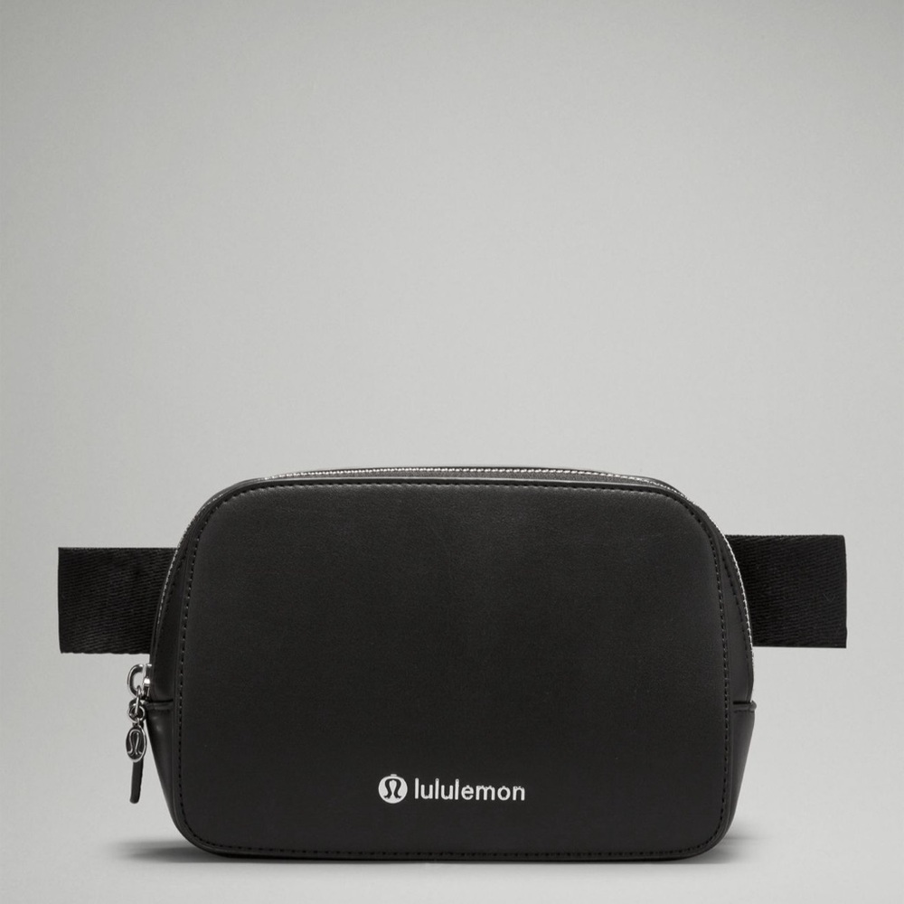 lululemon Black Leather alternative NWT Belt Bag Unisex 1L